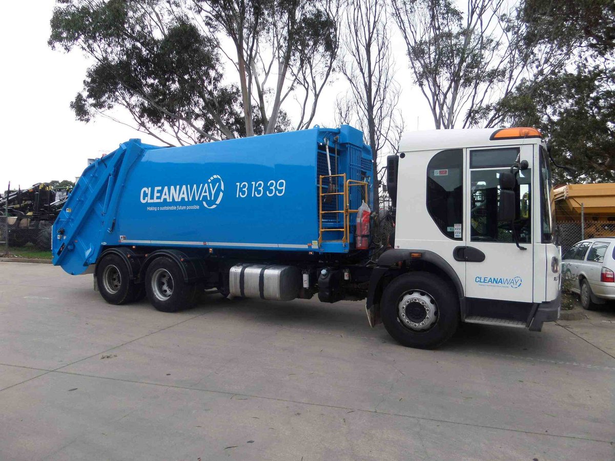 Cleanaway rear lift vehicle image